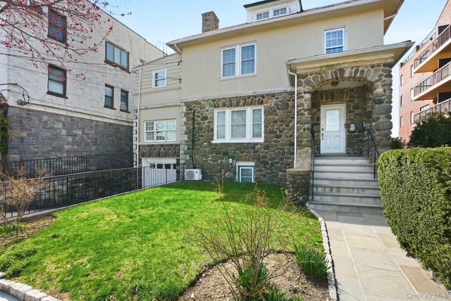 109 Hillside Place 2, Eastchester, NY 10709