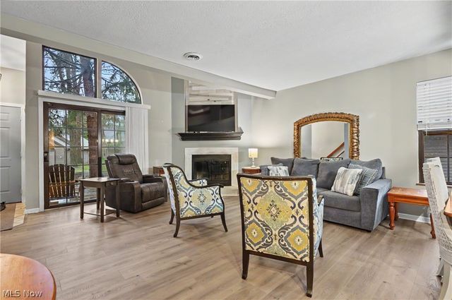 1323 Red Tail Hawk Court 4, Youngstown, OH 44512