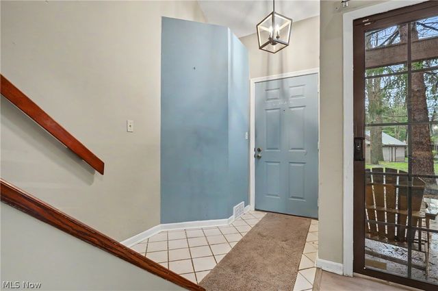 1323 Red Tail Hawk Court 4, Youngstown, OH 44512