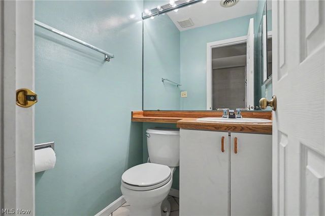 1323 Red Tail Hawk Court 4, Youngstown, OH 44512