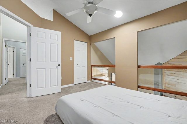 1323 Red Tail Hawk Court 4, Youngstown, OH 44512