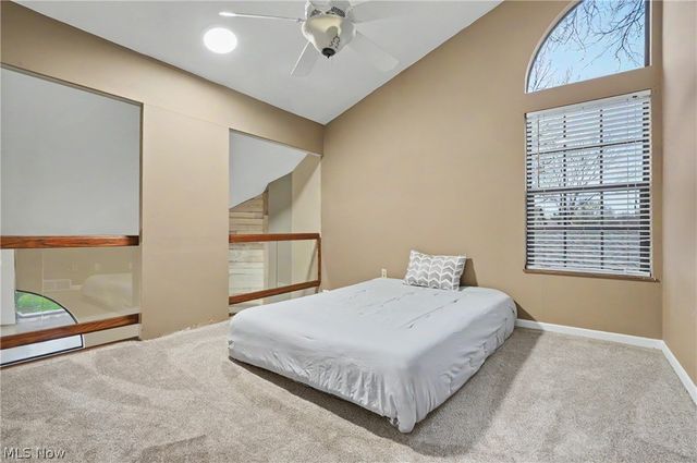 1323 Red Tail Hawk Court 4, Youngstown, OH 44512