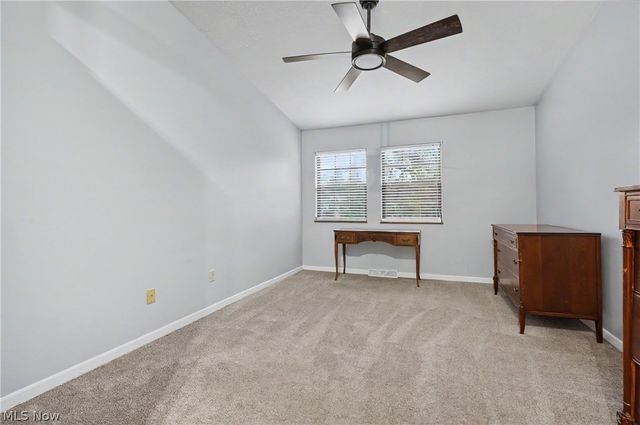 1323 Red Tail Hawk Court 4, Youngstown, OH 44512