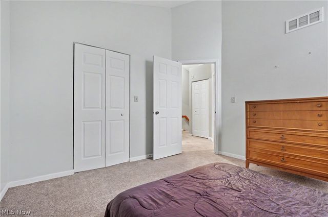 1323 Red Tail Hawk Court 4, Youngstown, OH 44512