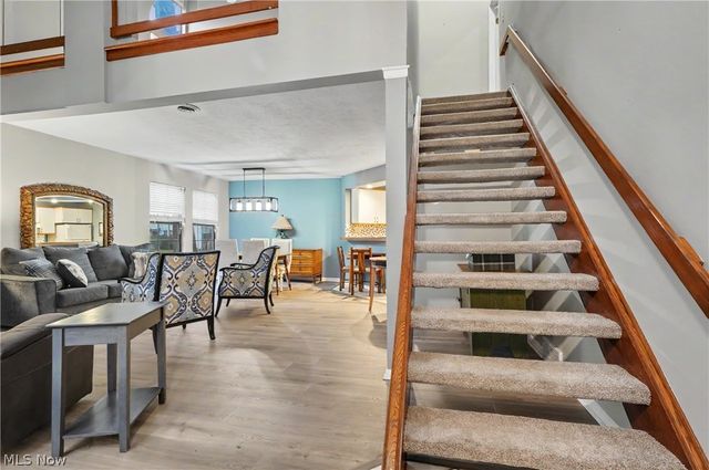 1323 Red Tail Hawk Court 4, Youngstown, OH 44512