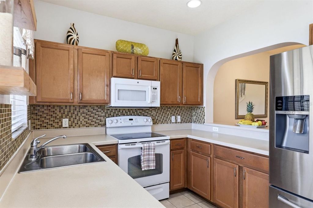 Image 14 of property listing at 3903 45TH TERRACE W 106, Bradenton, FL 34210