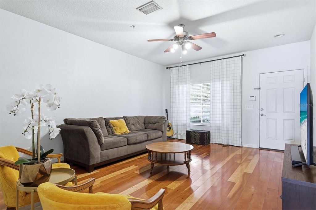 Image 4 of property listing at 3903 45TH TERRACE W 106, Bradenton, FL 34210