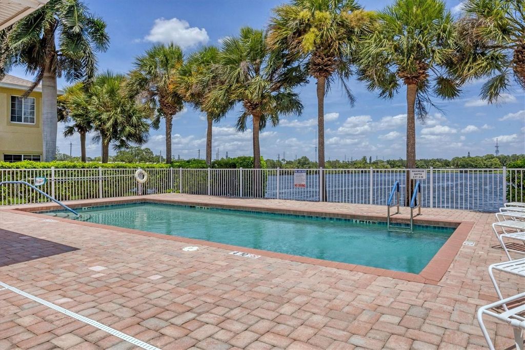 Image 31 of property listing at 3903 45TH TERRACE W 106, Bradenton, FL 34210