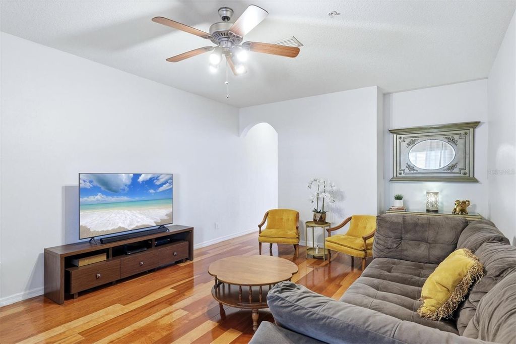 Image 6 of property listing at 3903 45TH TERRACE W 106, Bradenton, FL 34210