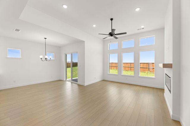 5425 Varian Drive, Aubrey, TX 76227
