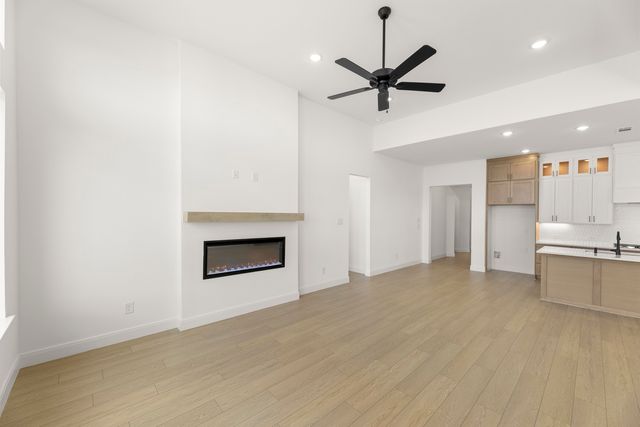 5425 Varian Drive, Aubrey, TX 76227
