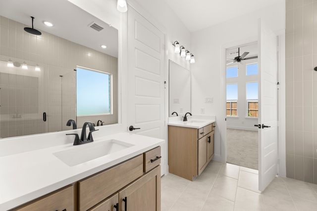 5425 Varian Drive, Aubrey, TX 76227