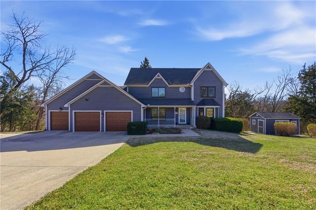 8960 Craig Drive, De Soto, KS 66018