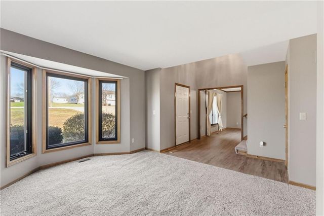 8960 Craig Drive, De Soto, KS 66018