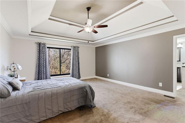 8960 Craig Drive, De Soto, KS 66018