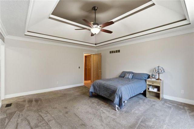 8960 Craig Drive, De Soto, KS 66018