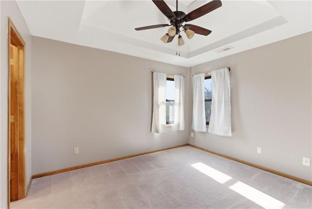 8960 Craig Drive, De Soto, KS 66018