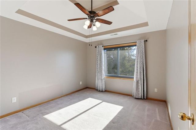 8960 Craig Drive, De Soto, KS 66018