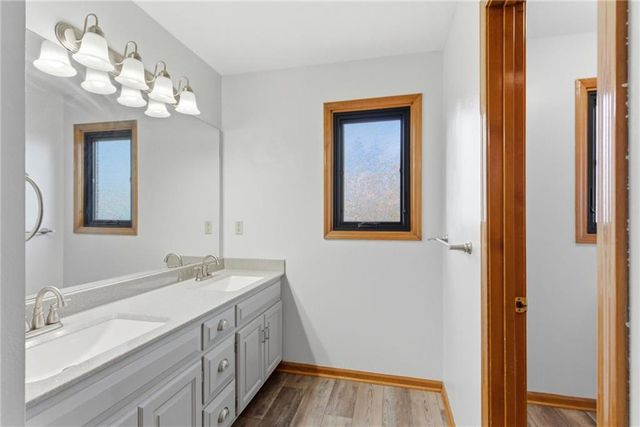 8960 Craig Drive, De Soto, KS 66018