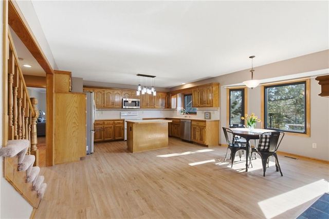 8960 Craig Drive, De Soto, KS 66018