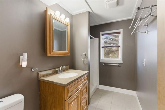 8960 Craig Drive, De Soto, KS 66018