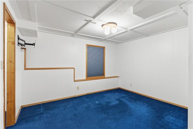 8960 Craig Drive, De Soto, KS 66018