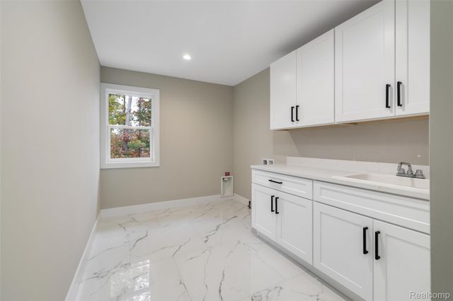 29645 Hickey Road, New Baltimore, MI 48051