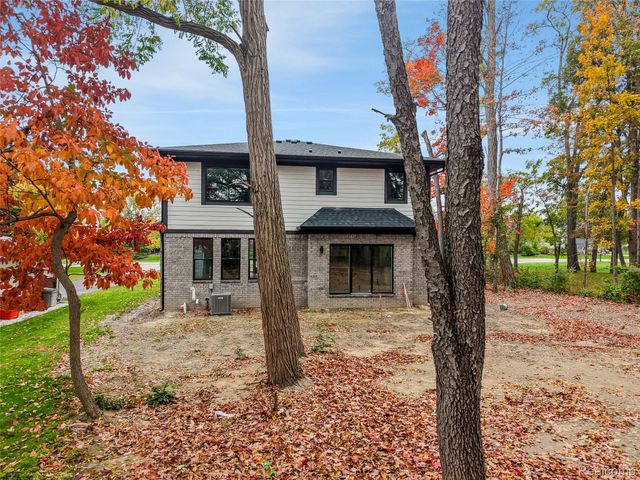 29645 Hickey Road, New Baltimore, MI 48051
