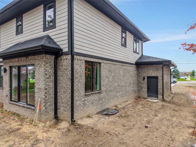 29645 Hickey Road, New Baltimore, MI 48051