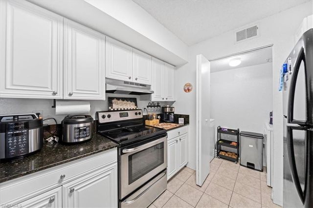 8235 Ibis Club DR 309, Naples, FL 34104
