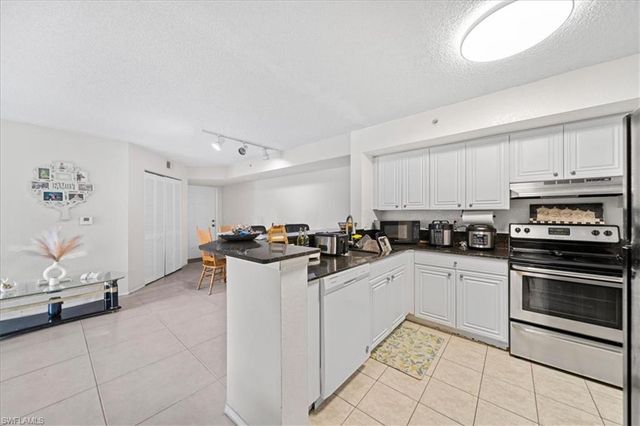 8235 Ibis Club DR 309, Naples, FL 34104