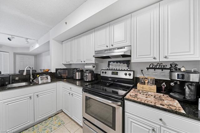8235 Ibis Club DR 309, Naples, FL 34104