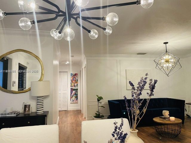 20118 SW 124th Ct ., Miami, FL 33177