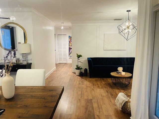 20118 SW 124th Ct ., Miami, FL 33177