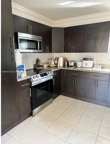 20118 SW 124th Ct ., Miami, FL 33177