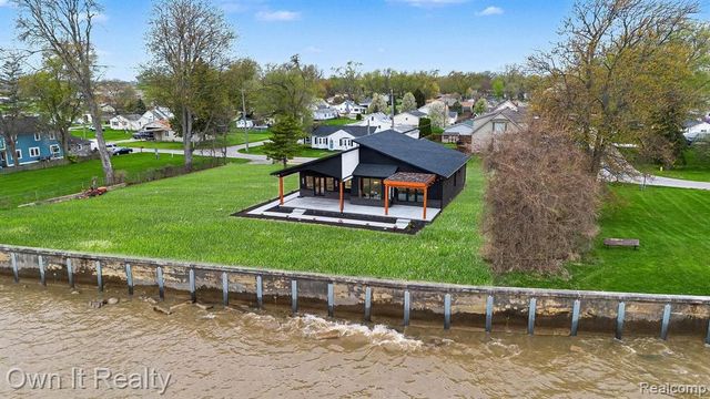 2020 Edgewater Street, Monroe, MI 48162