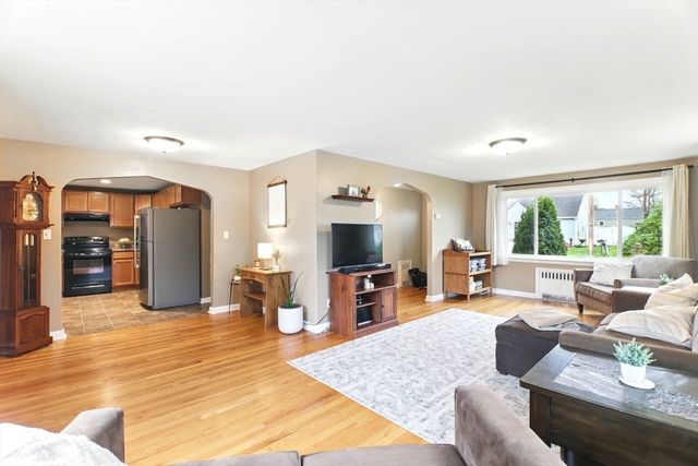 70 Eden St, Ludlow, MA 01056