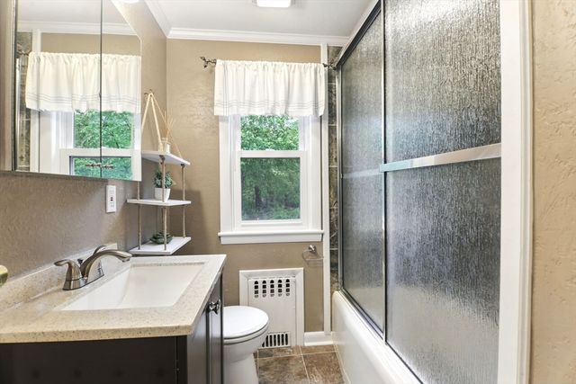 70 Eden St, Ludlow, MA 01056