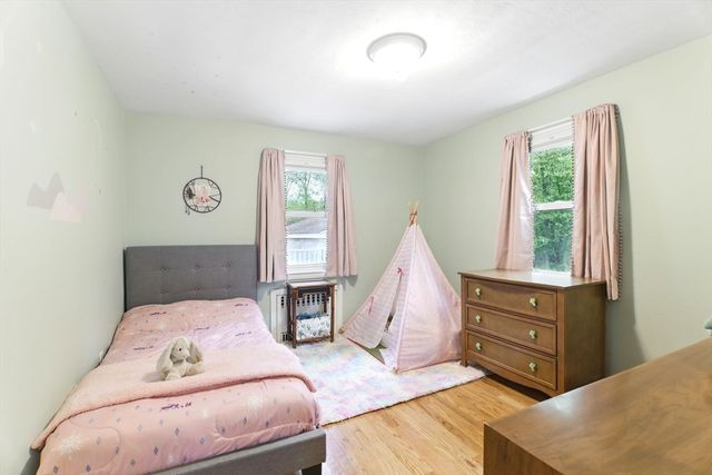 70 Eden St, Ludlow, MA 01056