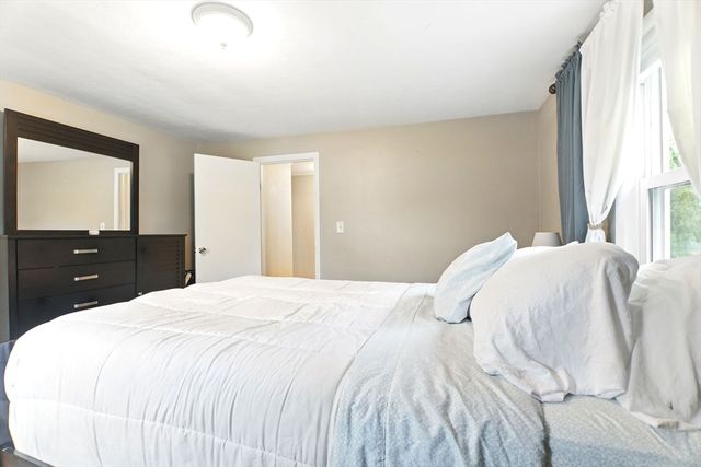 70 Eden St, Ludlow, MA 01056