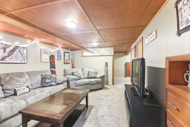 70 Eden St, Ludlow, MA 01056