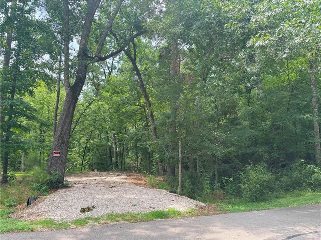 77 S Pine Harbour Drive, Coldspring, TX 77331