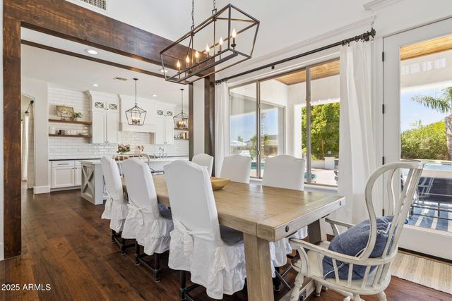 3233 E INDIGO Circle, Mesa, AZ 85213