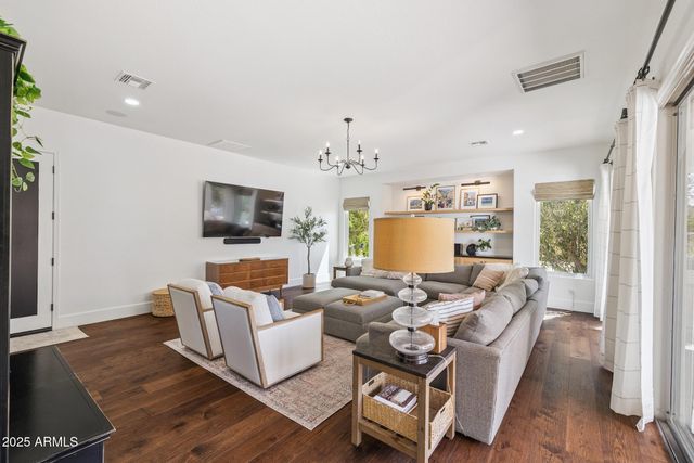 3233 E INDIGO Circle, Mesa, AZ 85213