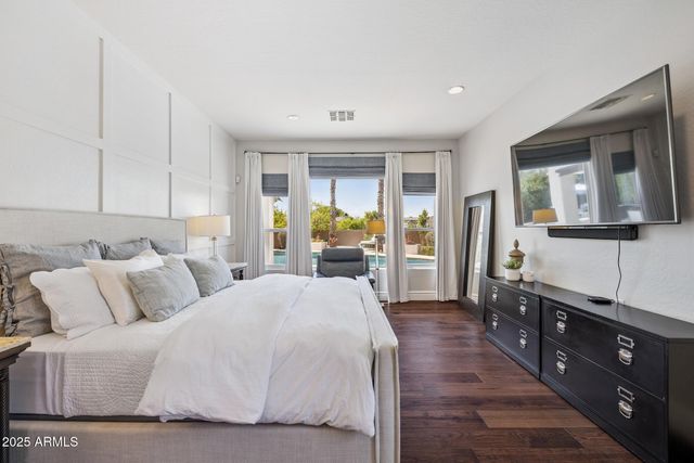 3233 E INDIGO Circle, Mesa, AZ 85213