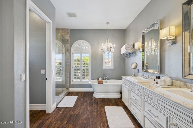 3233 E INDIGO Circle, Mesa, AZ 85213