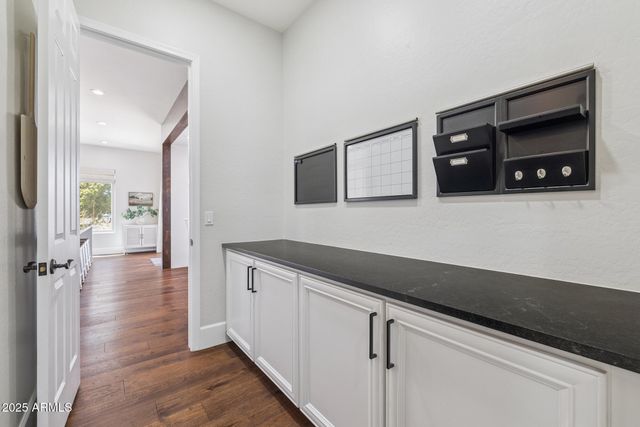 3233 E INDIGO Circle, Mesa, AZ 85213