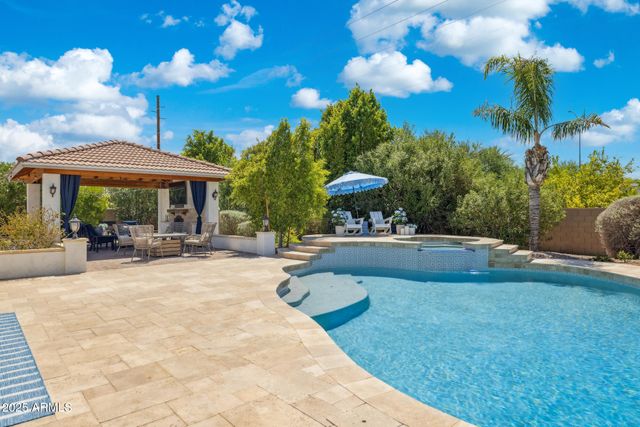 3233 E INDIGO Circle, Mesa, AZ 85213