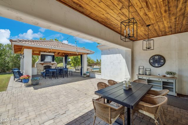 3233 E INDIGO Circle, Mesa, AZ 85213