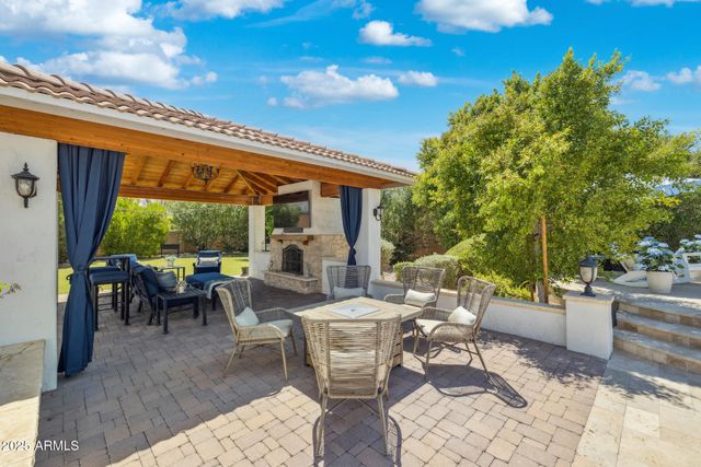 3233 E INDIGO Circle, Mesa, AZ 85213